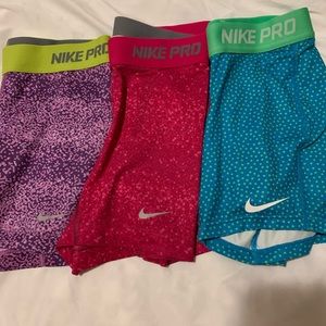 Girls Size M Nike Pro
